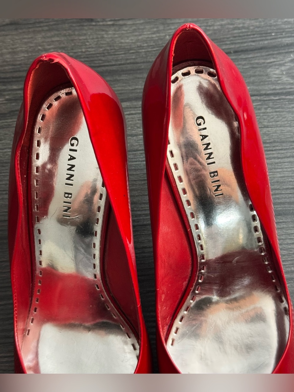 Gianni Bini Heels Red 10W Patent Leather 3.5" Heel Preowned Very Good - Picture 9 of 9